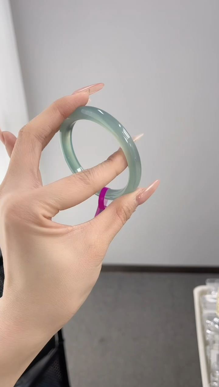 【闪购商品】玛瑙/玉髓手镯未镶嵌57-58圈