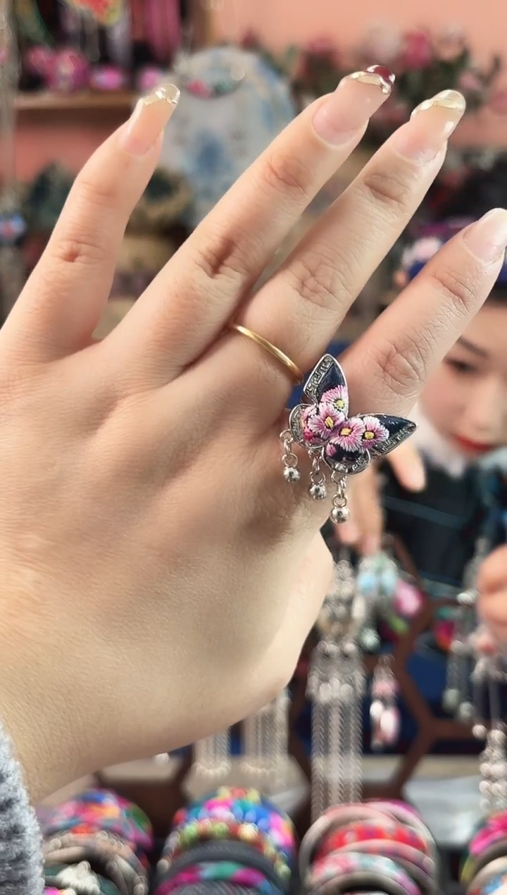 艺枝独绣手工饰品40