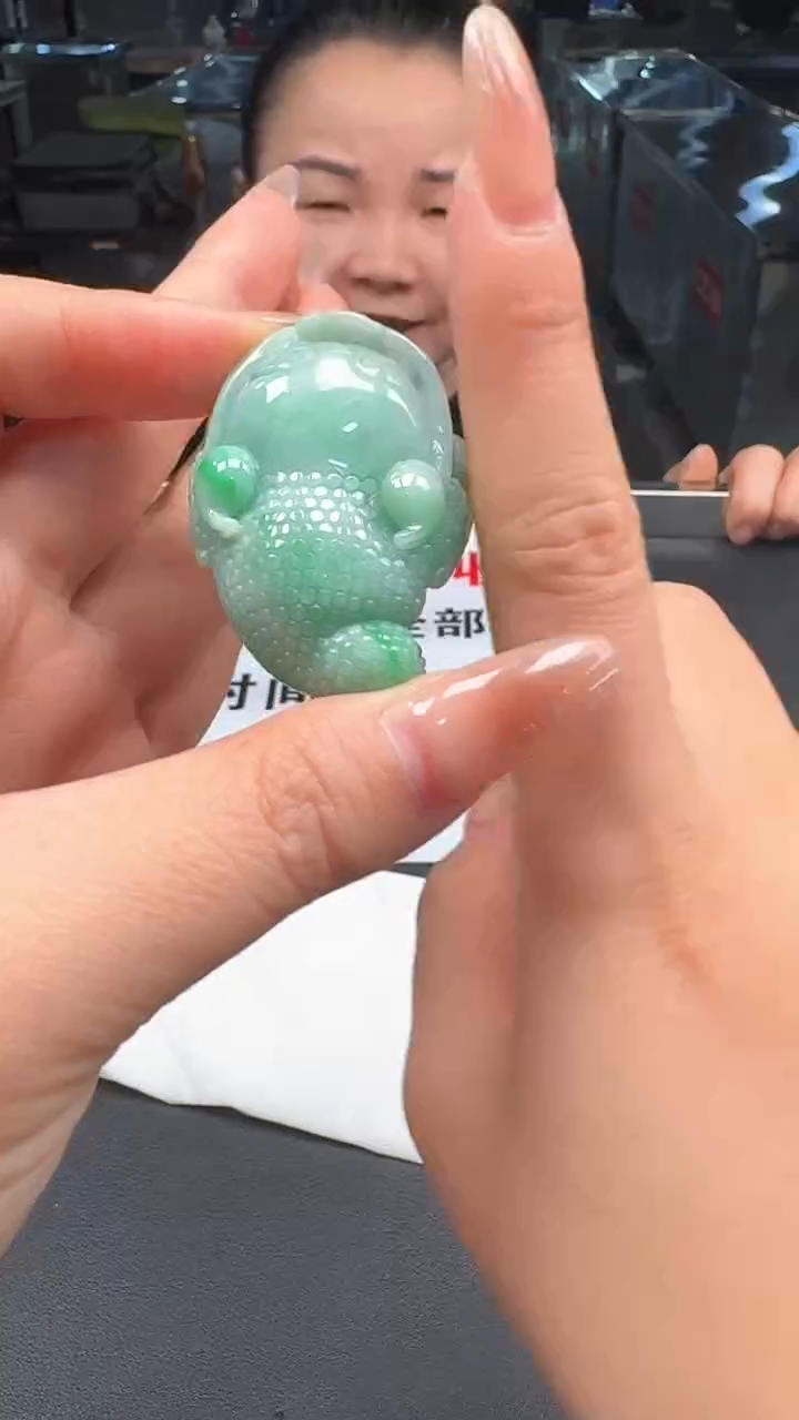 【闪购商品】翡翠颈饰未镶嵌三脚金蝉8222/37