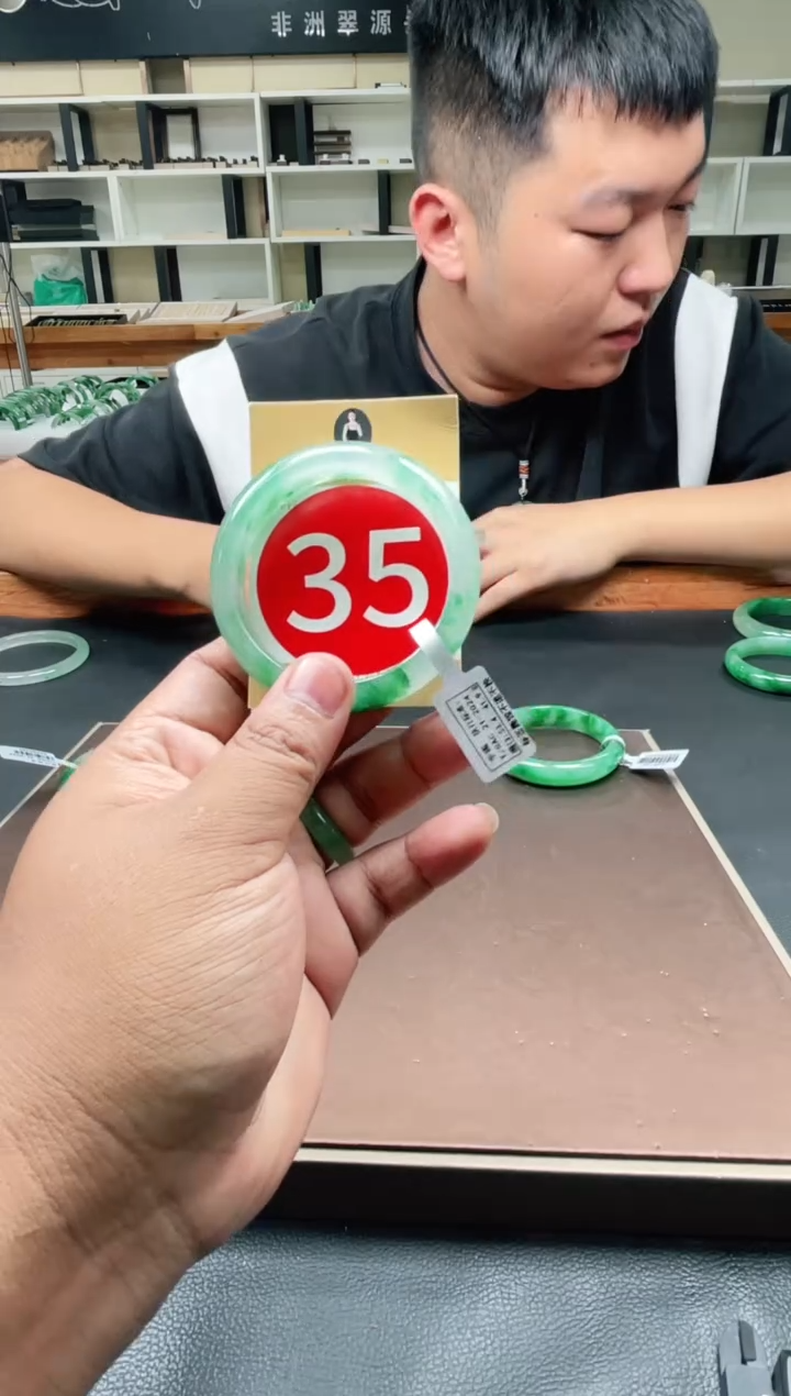 未镶嵌手镯石英质玉53+35