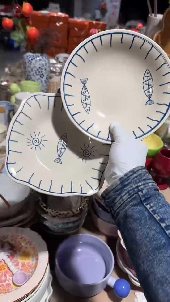 陶瓷2个盘 微瑕凑满20元包邮