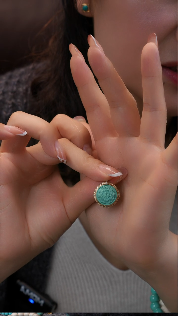 18K金镶嵌绿松石吊坠(不含链)c**o1111