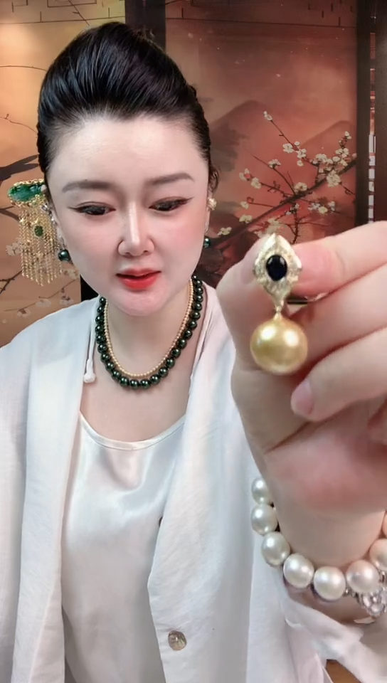无合金设计款16mm金色吊坠