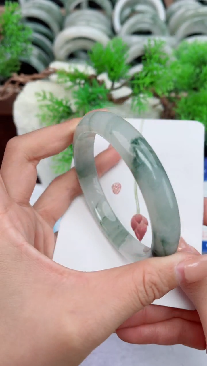 【闪购商品】石英质玉手镯未镶嵌147