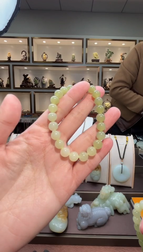 颈饰未镶嵌和田玉苏