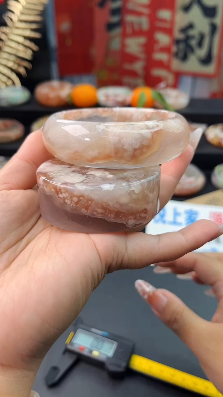 【闪购商品】石英质玉手镯未镶嵌赠送镯心（62圈口）