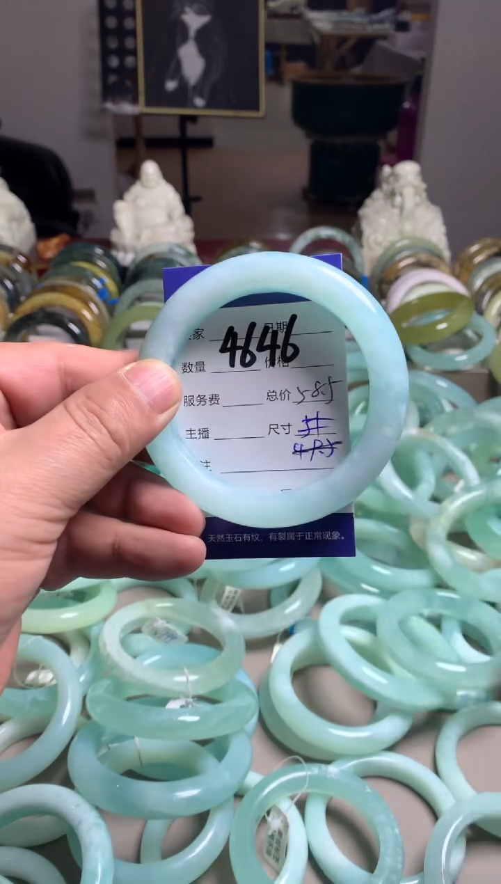 【闪购商品】蛇纹石玉手镯未镶嵌4646