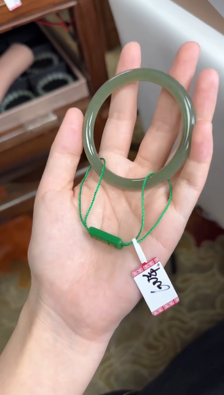 未镶嵌手镯和田玉54