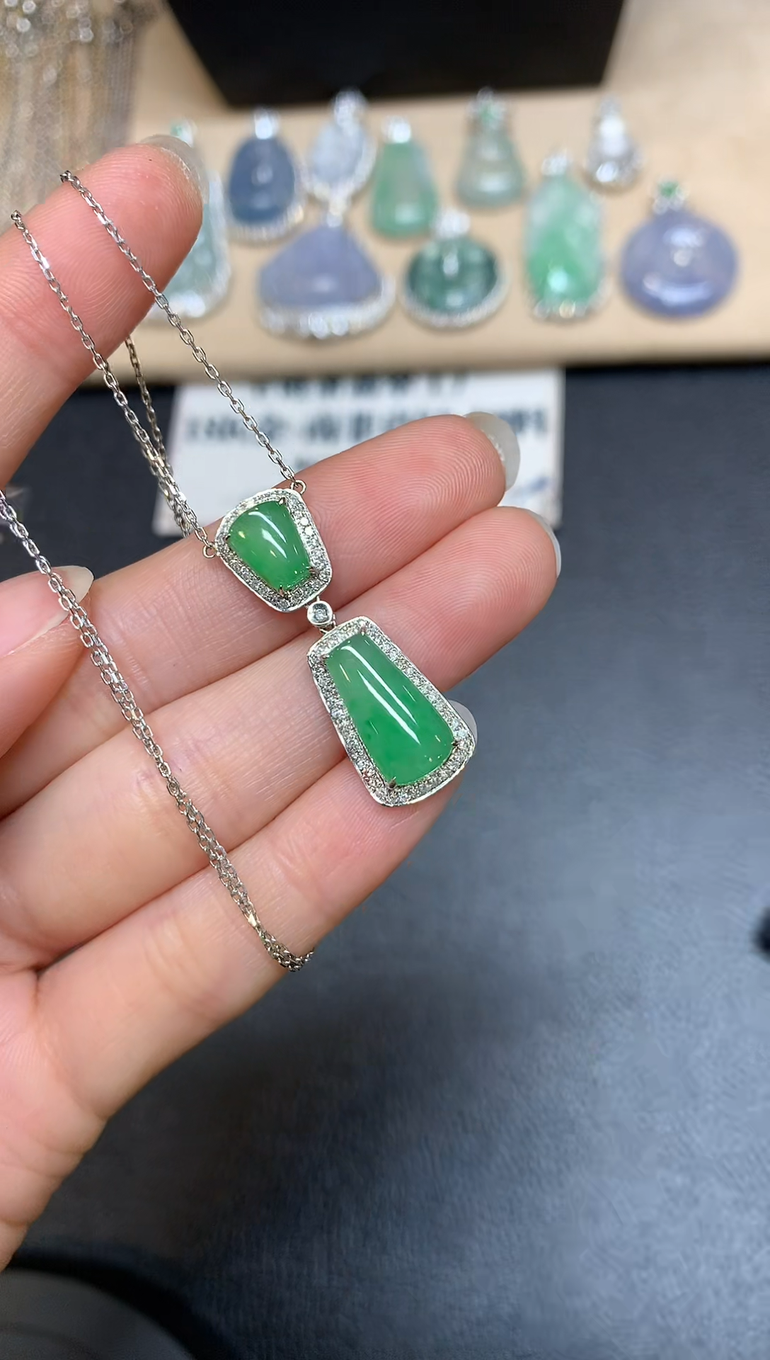 【闪购商品】翡翠颈饰18K金镶嵌【无服务费