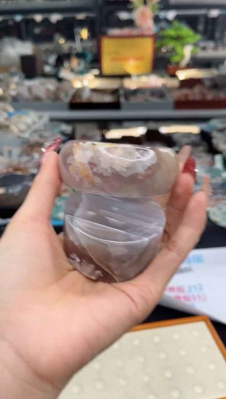 【闪购商品】石英质玉手镯未镶嵌59圈口（不退不换）1600169