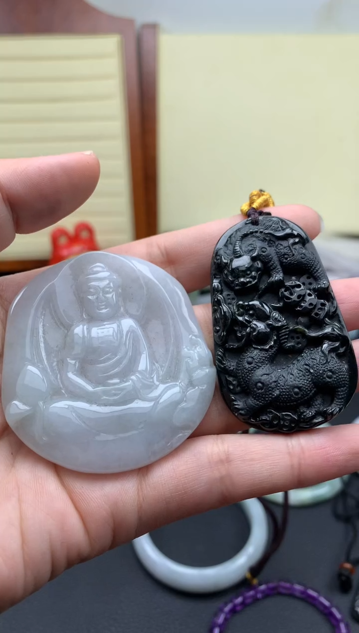 【闪购商品】翡翠颈饰未镶嵌//////////