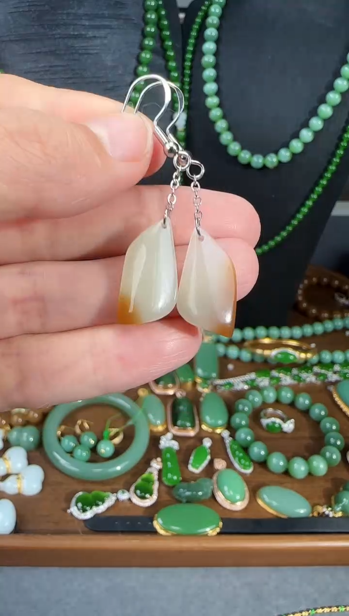 银S925镶嵌和田玉耳饰1