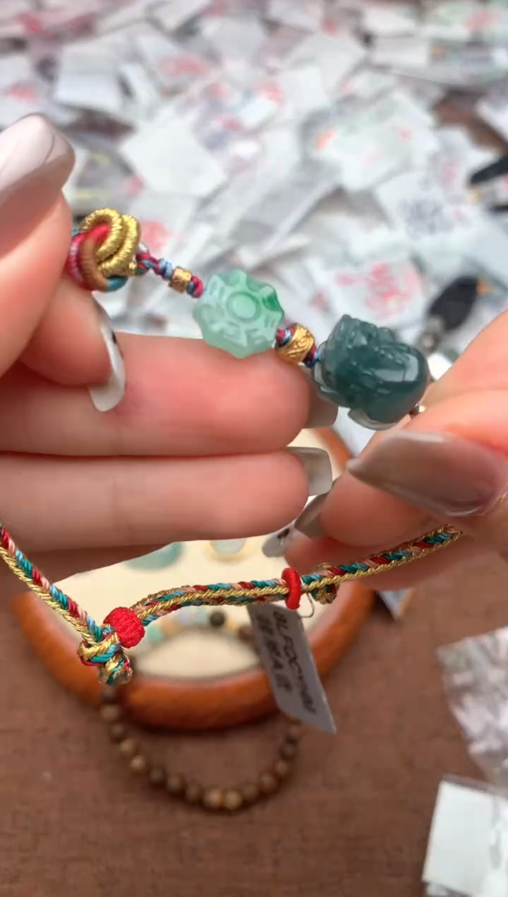 未镶嵌挂件翡翠—