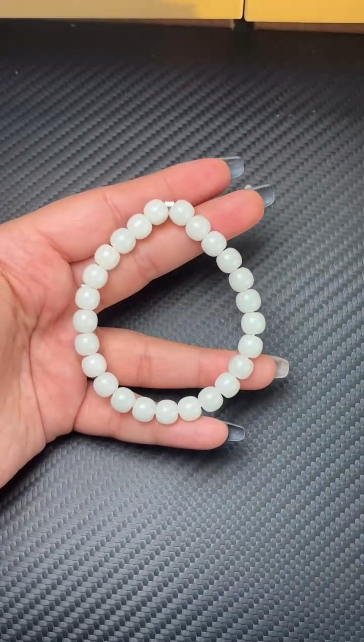 未镶嵌手串和田玉且末微色差米达卡7*8