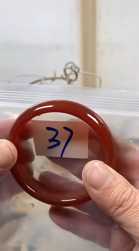 【闪购商品】石英质玉手镯未镶嵌60