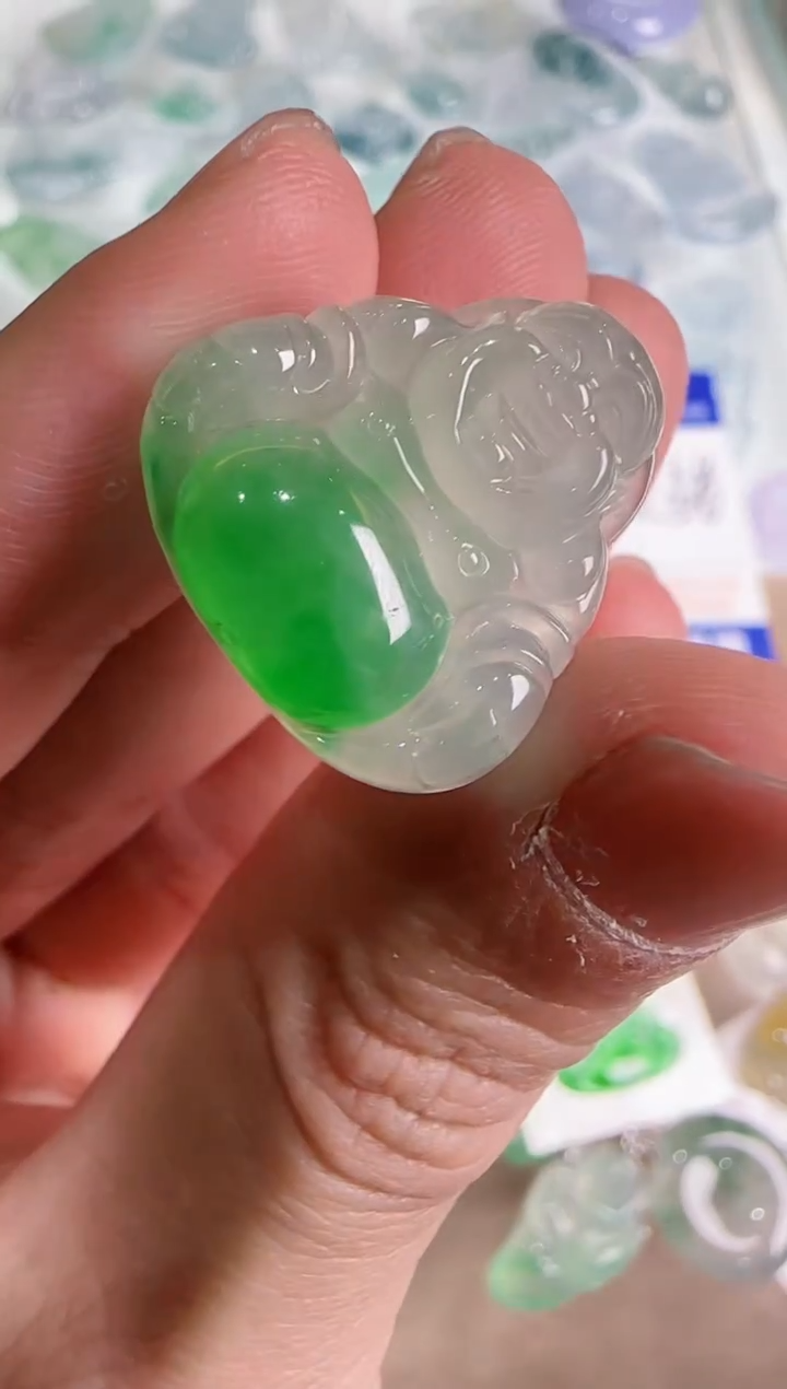 【闪购商品】翡翠吊坠(不含链)未镶嵌··