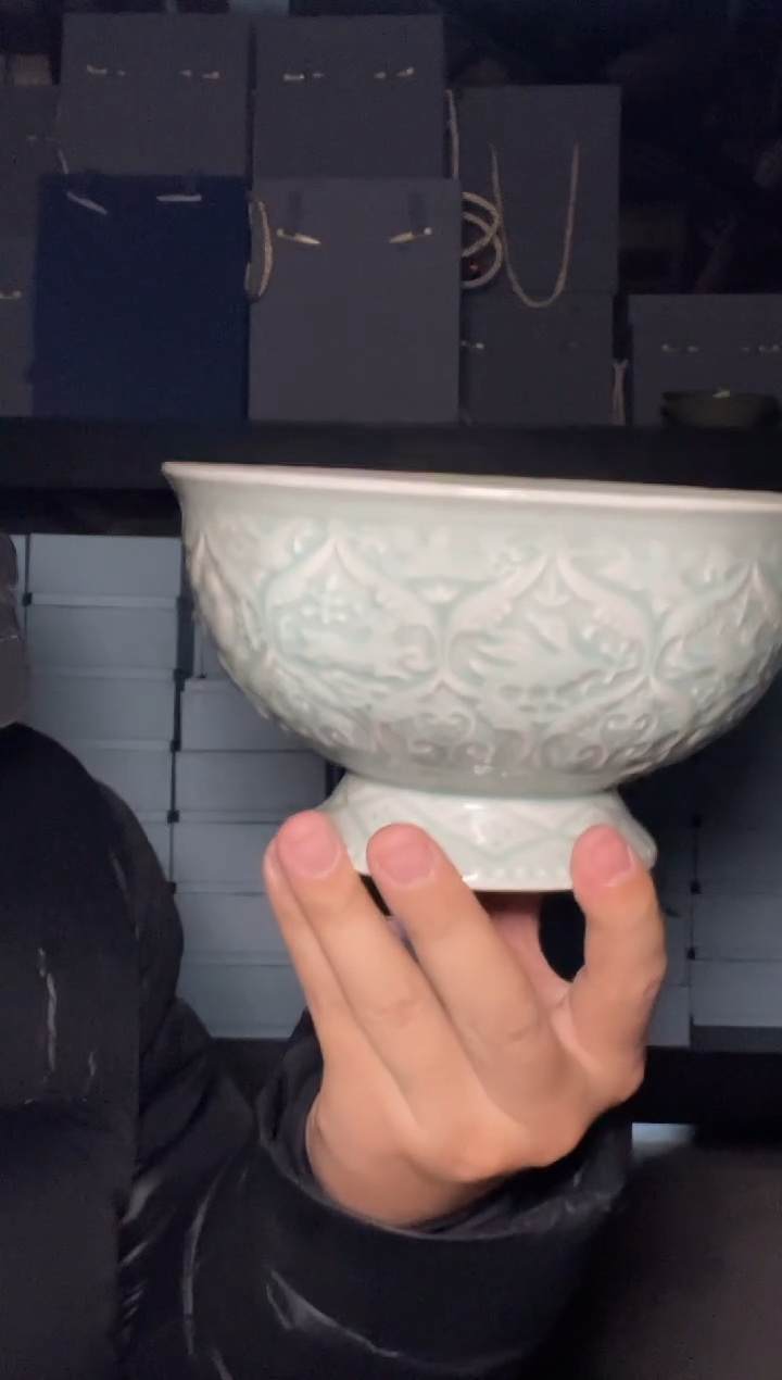 微瑕7英寸天青高足大唐春1只