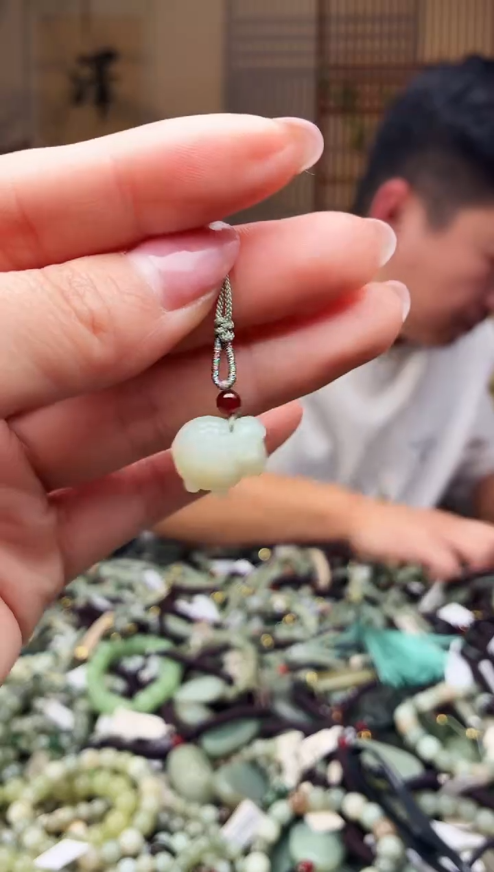 颈饰未镶嵌和田玉多样性发货，拍一发一