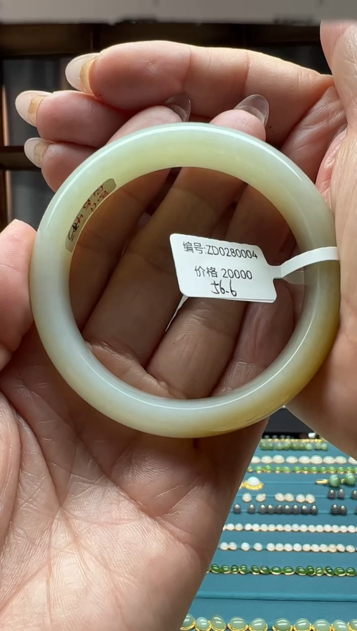 【闪购商品】和田玉颈饰未镶嵌手镯  56.6