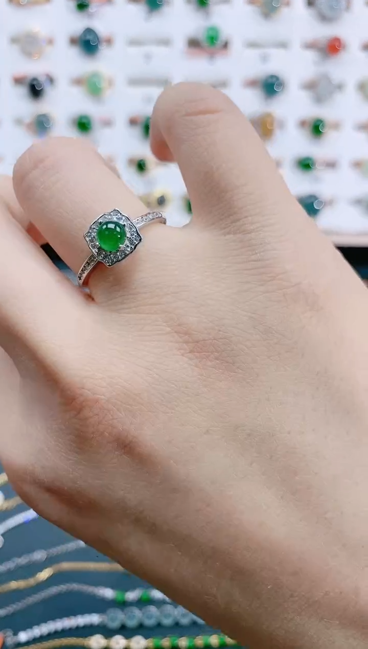 翡翠戒指银S925镶嵌天然翡翠