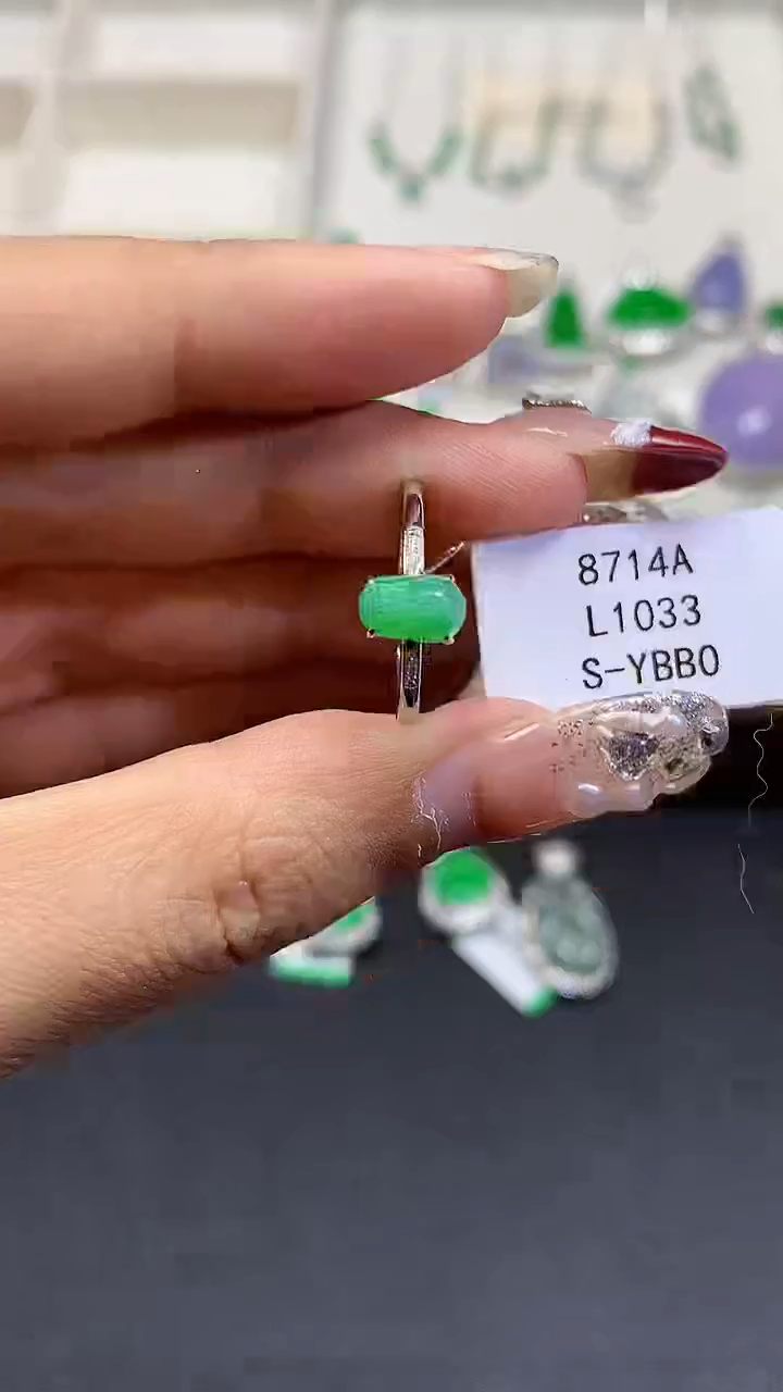 【闪购商品】翡翠18K金镶嵌戒指L1033多样性发其一