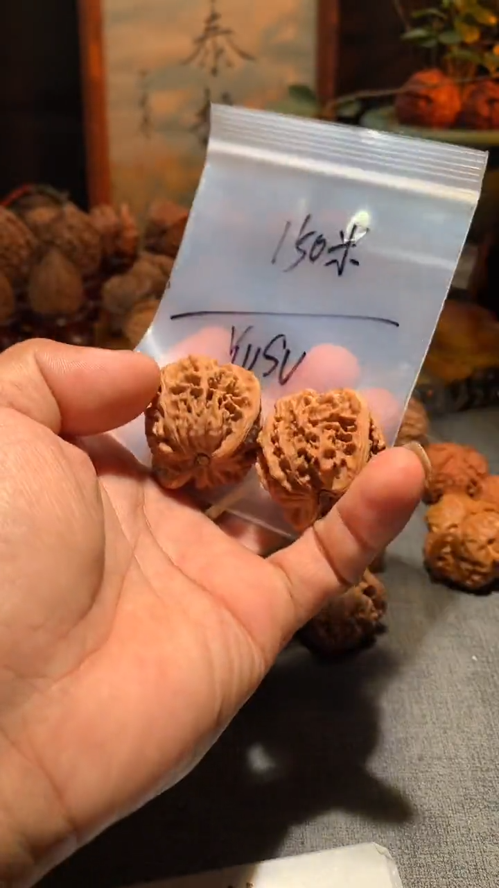 把件桃核Y**U丰泰文玩  宫灯   39尺寸左右