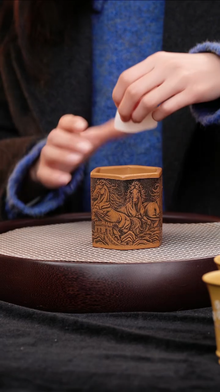 茶壶紫砂宜兴紫砂六方骏马杯