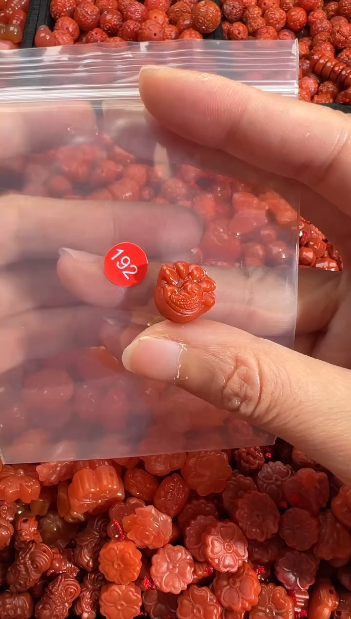 【闪购商品】南红玛瑙未镶嵌吊坠(不含链)3