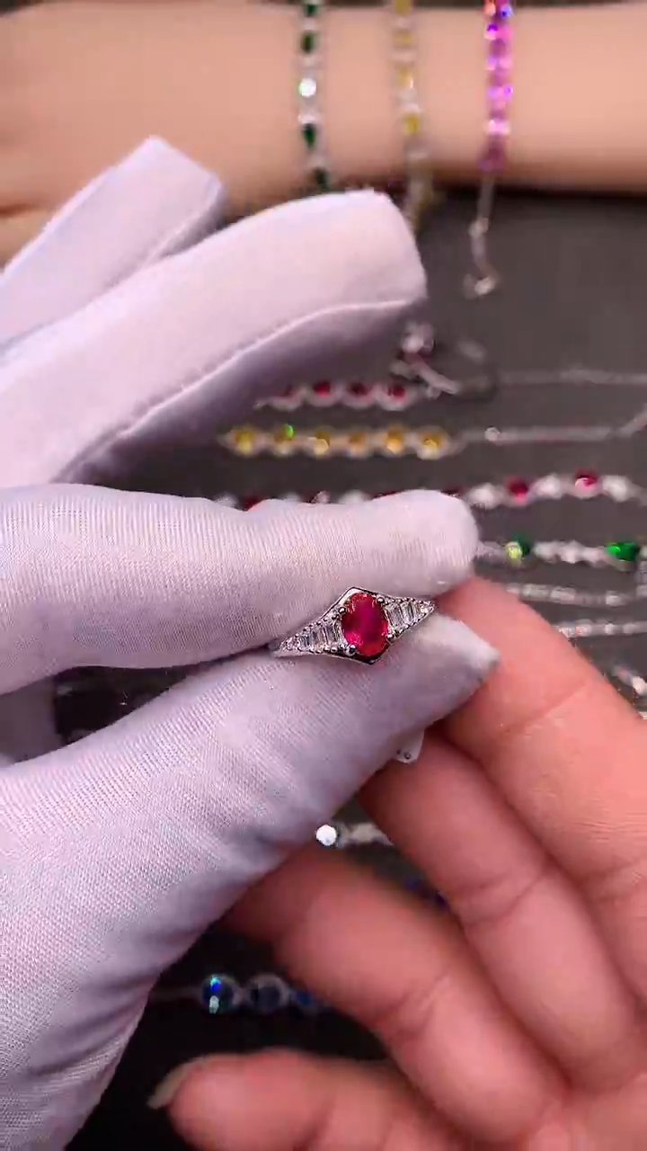 【闪购商品】红宝石戒指银S925镶嵌........