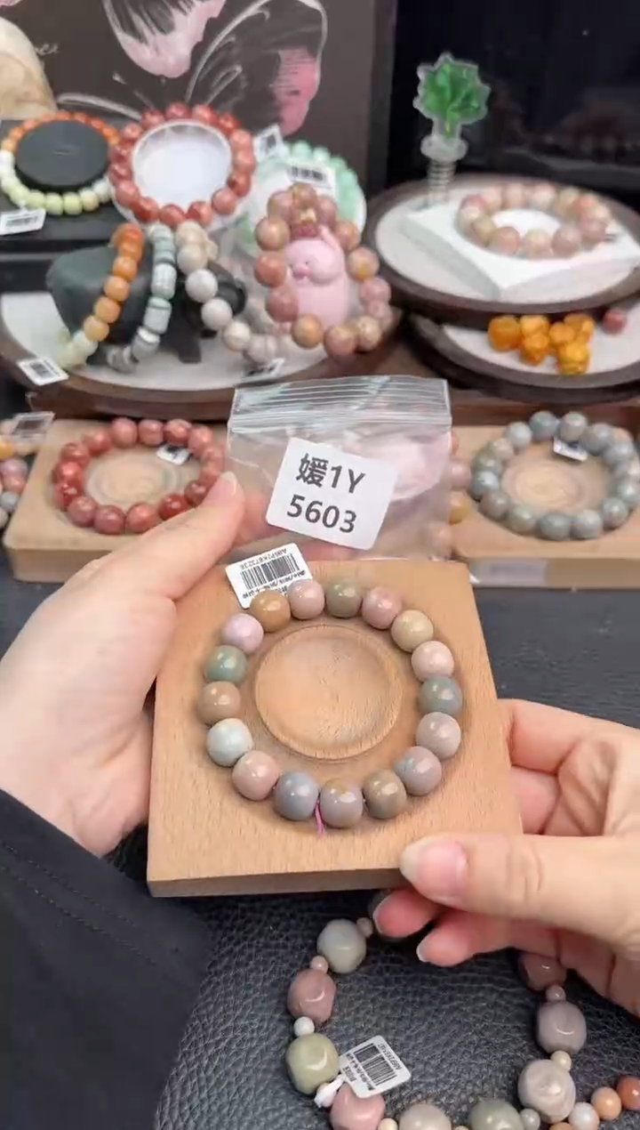 未镶嵌手链石英质玉东****车1Y5603