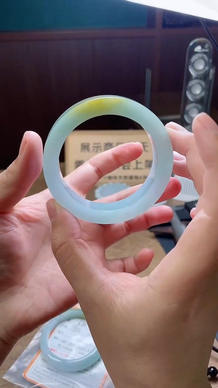 定制翡翠手镯未镶嵌黄*丽定制