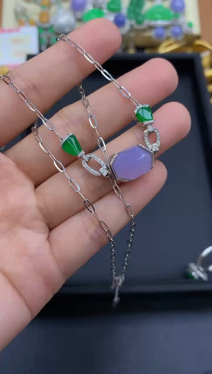 颈饰18K金镶嵌翡翠691-中国好珍宝