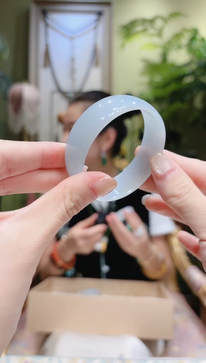 【闪购商品】翡翠手镯未镶嵌翡翠手镯51Z