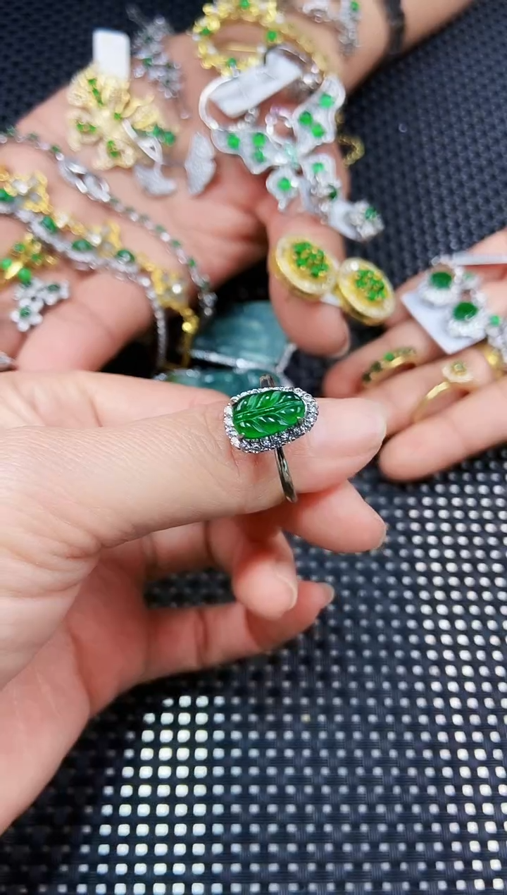 【闪购商品】翡翠戒指未镶嵌11111111