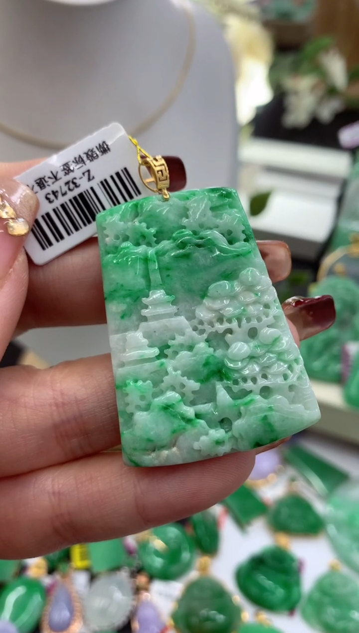 【闪购商品】翡翠吊坠(不含链)18K金镶嵌挂件