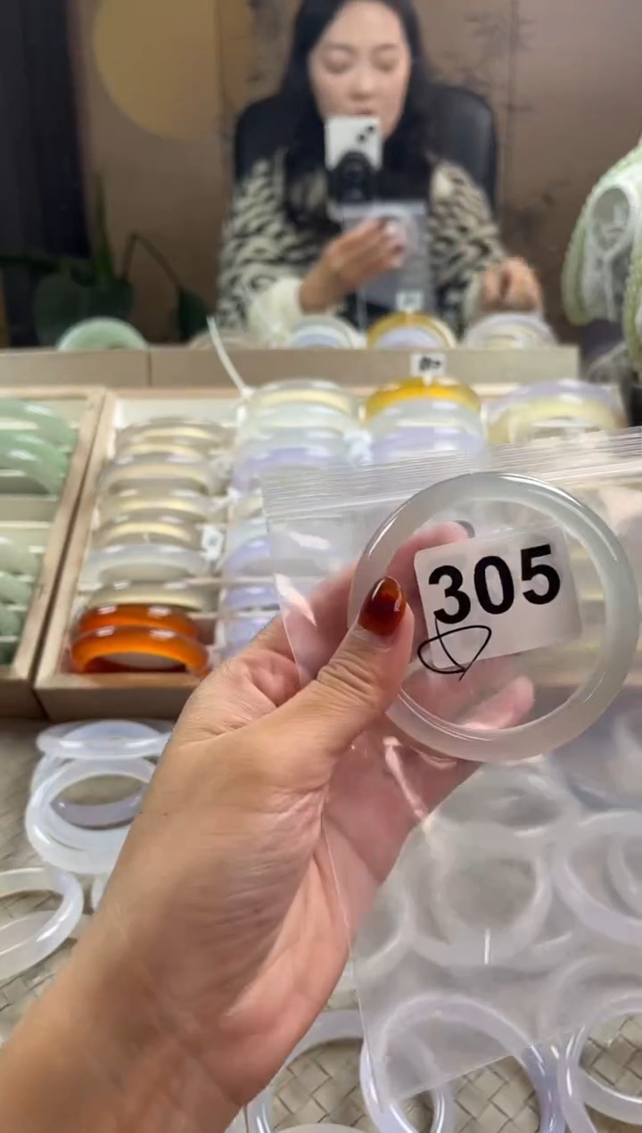 手镯玛瑙/玉髓未镶嵌305