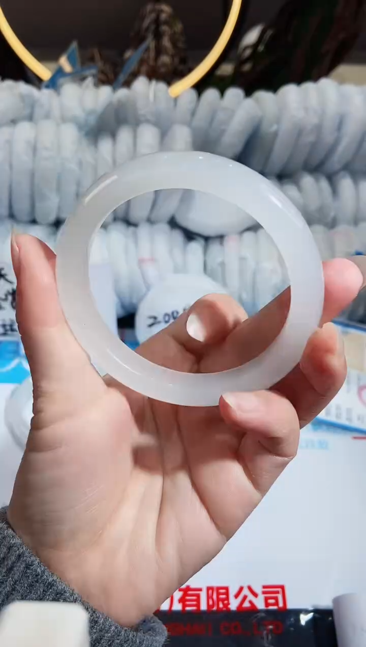 【闪购商品】石英质玉手镯未镶嵌14-60