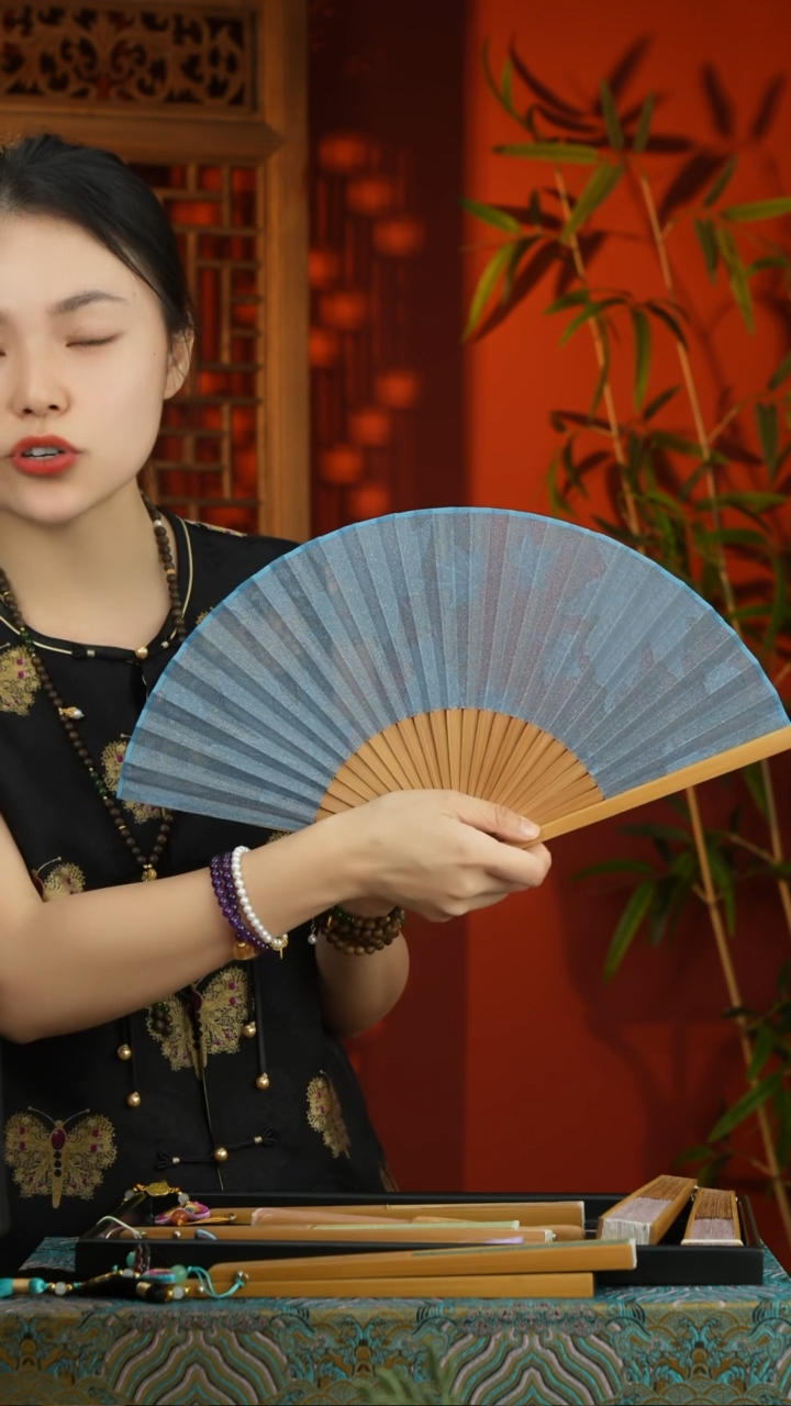 刺绣  非遗花罗折扇（不带流苏）