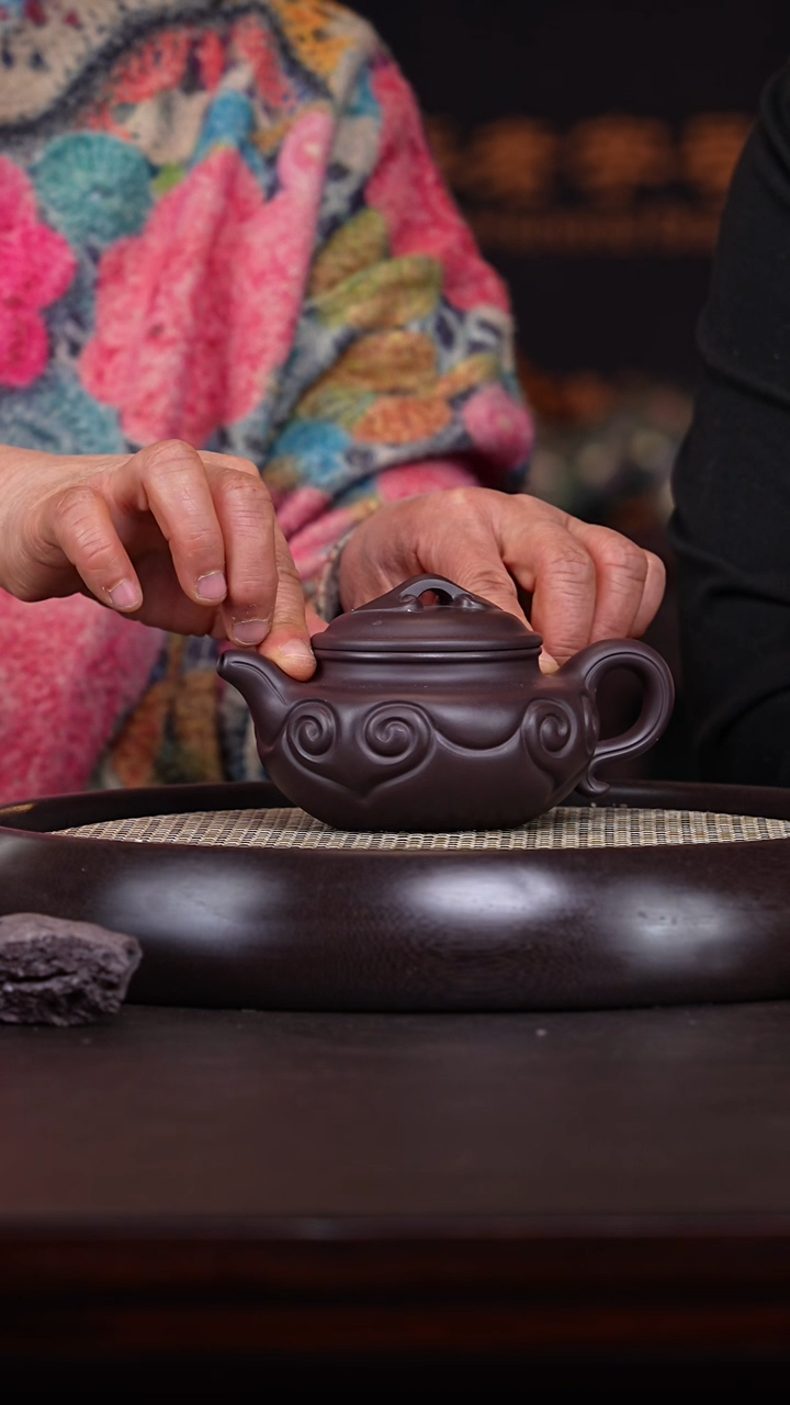 【闪购商品】紫砂茶壶张彩萍22-29 黑墩头仿古如意