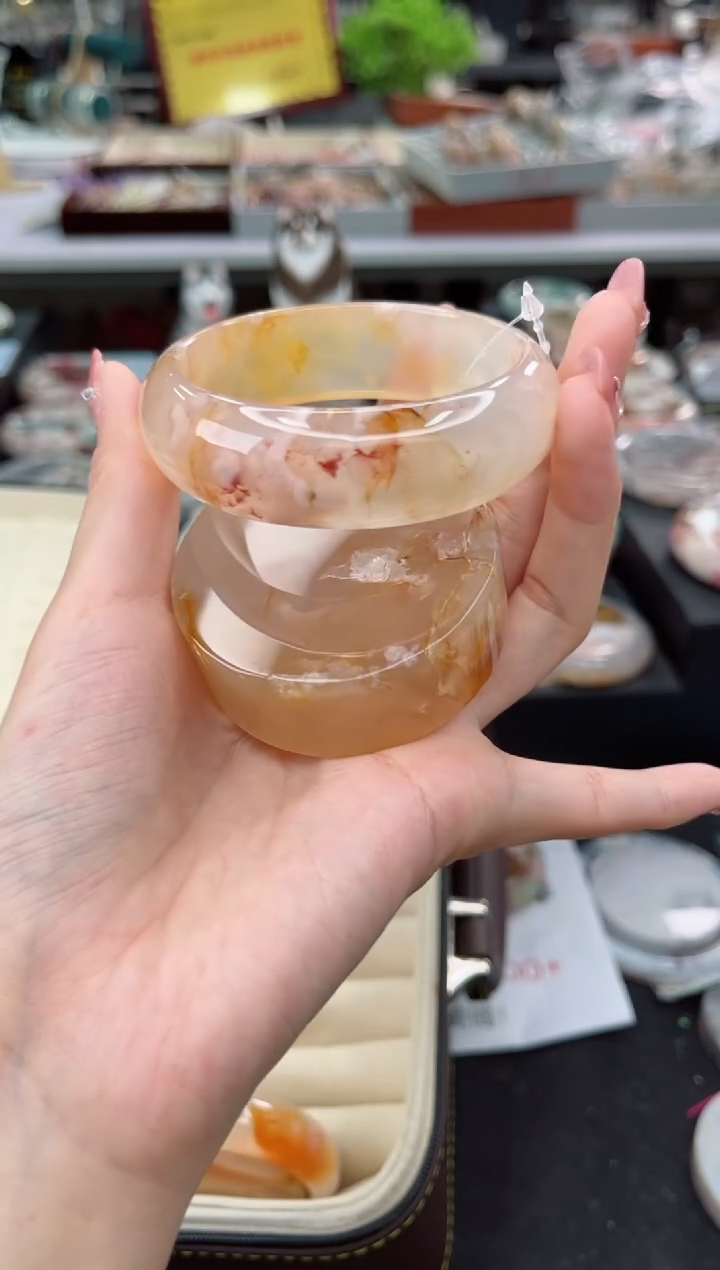 【闪购商品】石英质玉手镯未镶嵌58圈口（赠品镯心）6321810