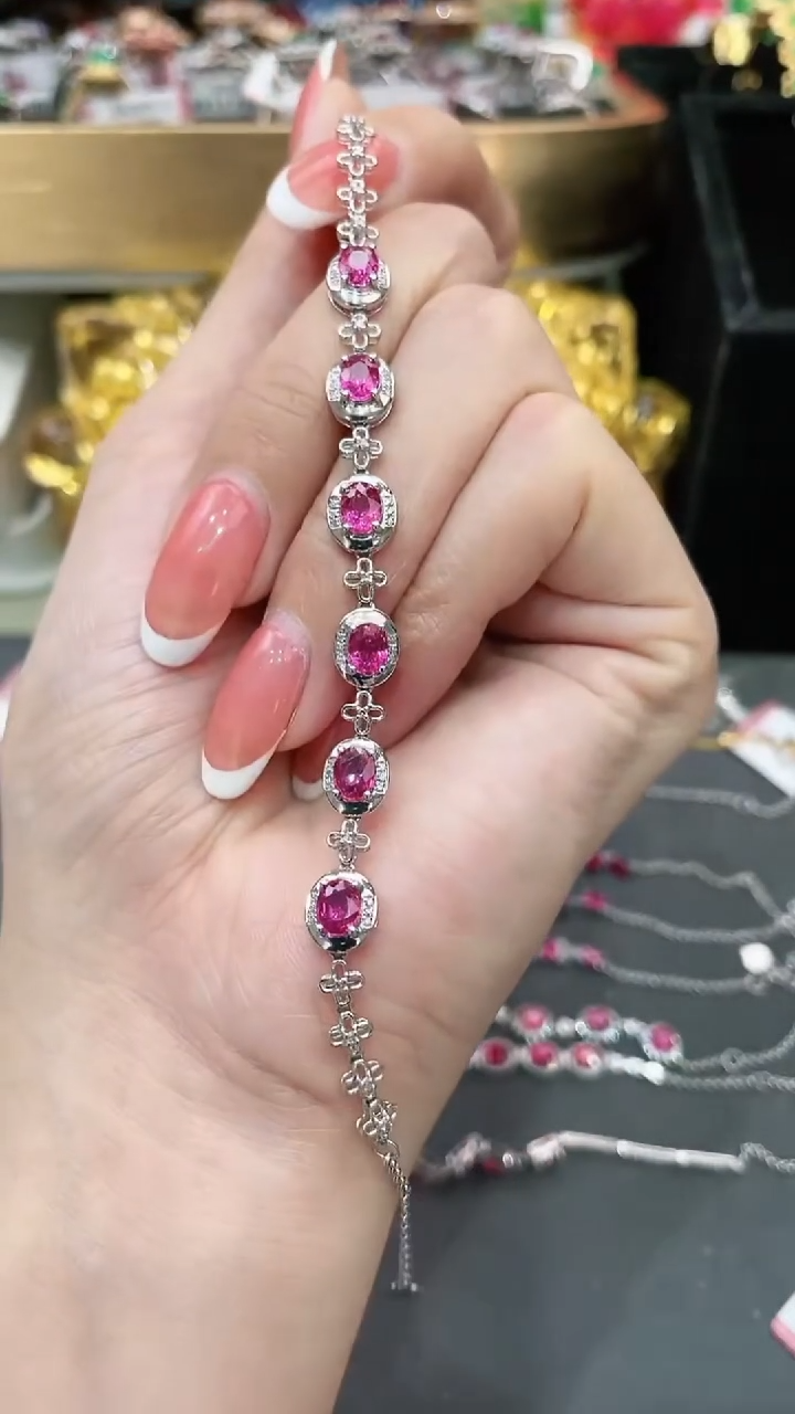 手链18K金镶嵌红宝石1