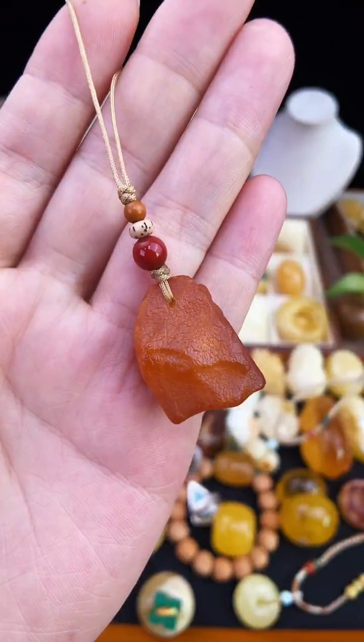 琥珀未镶嵌珠宝奇石柒月