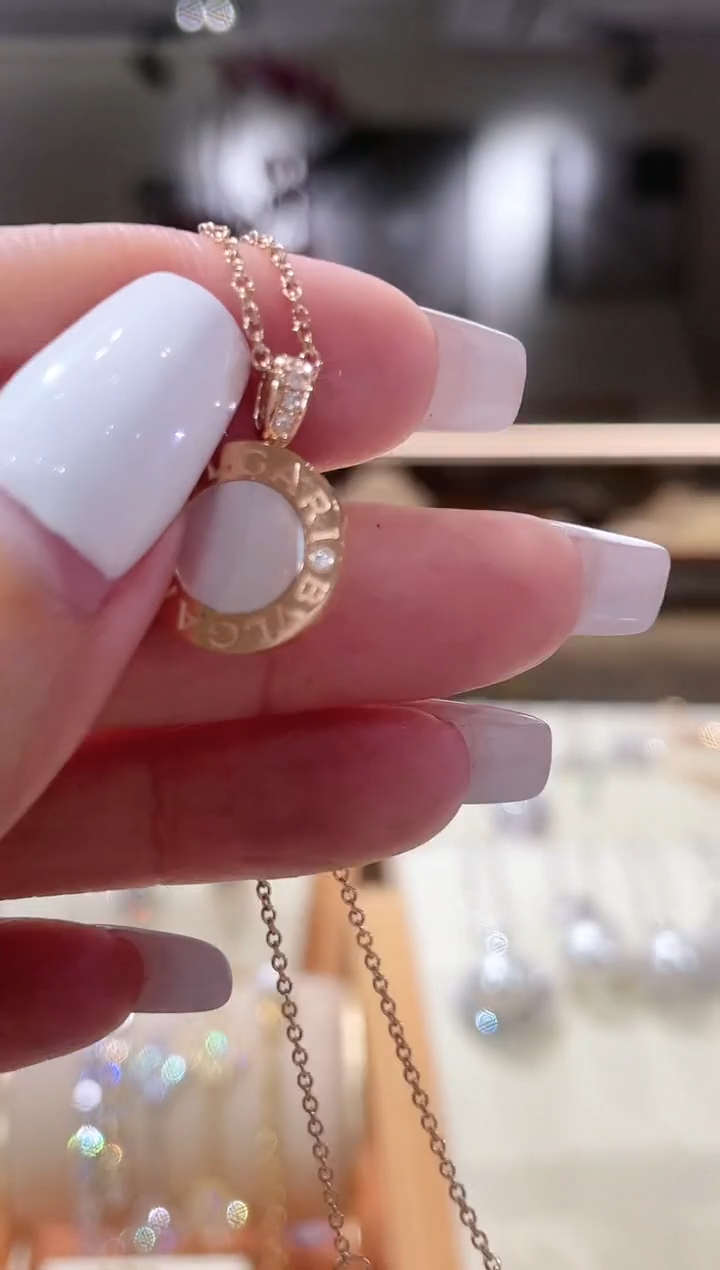 【闪购商品】钻石颈饰18K金镶嵌项链