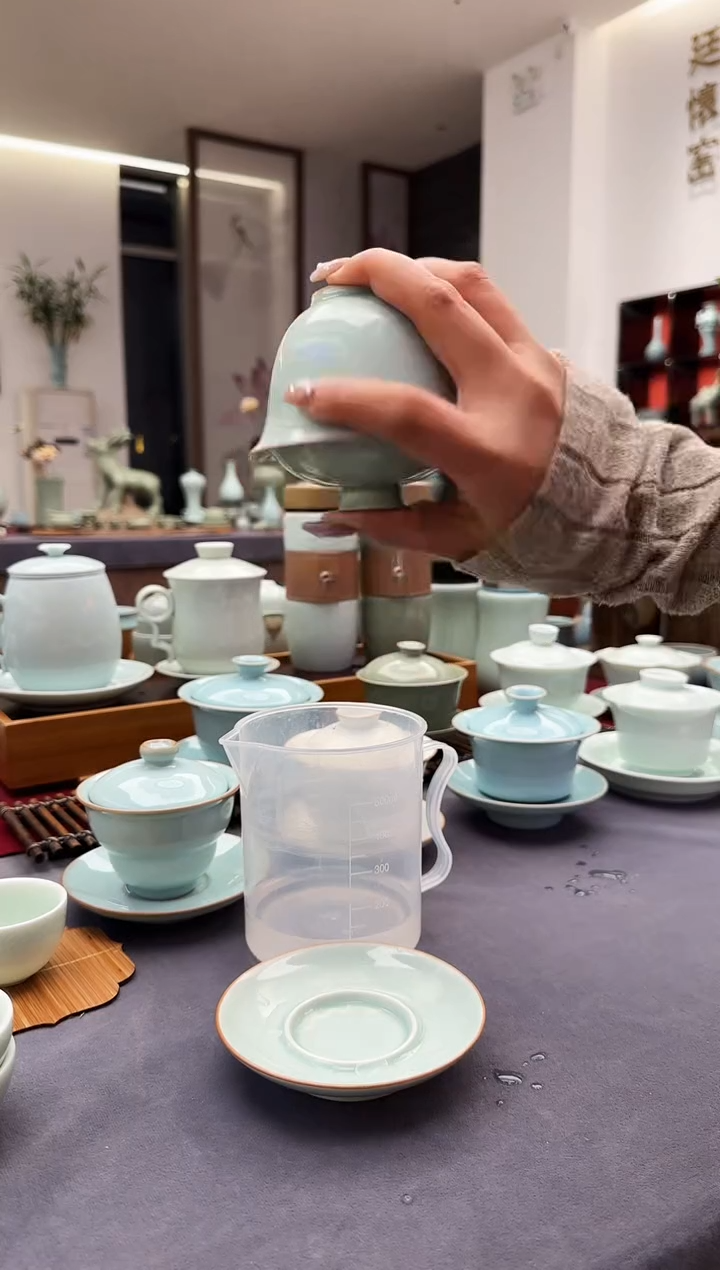 【闪购商品】廷怀窑卵青色三才盖碗