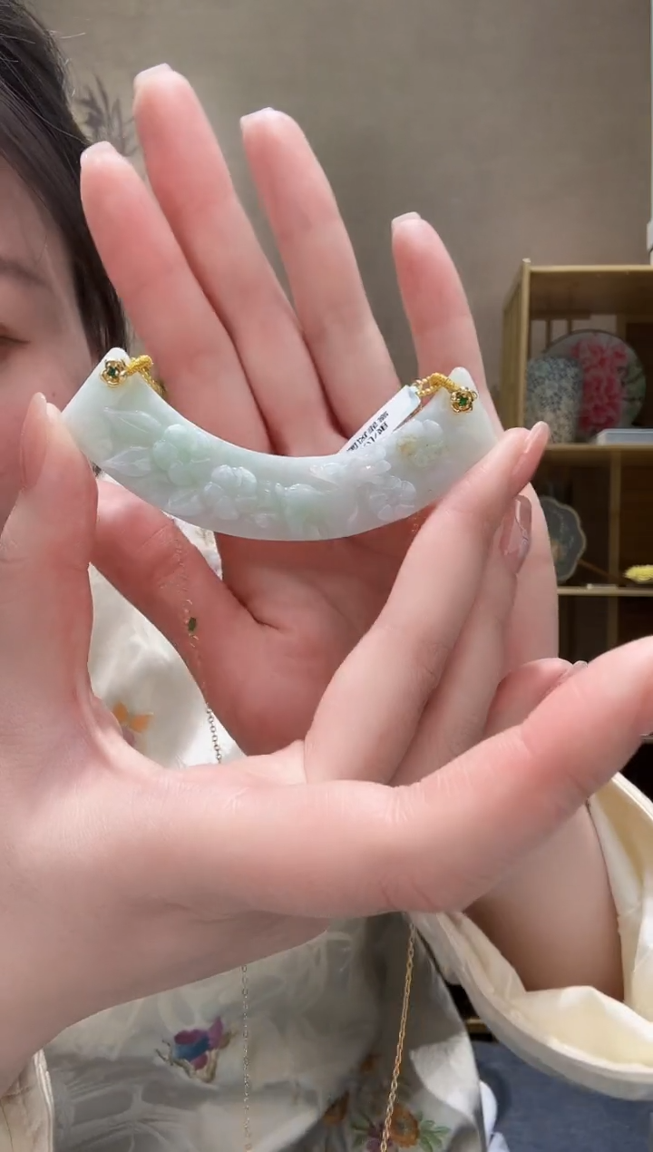 【闪购商品】翡翠颈饰未镶嵌吊坠