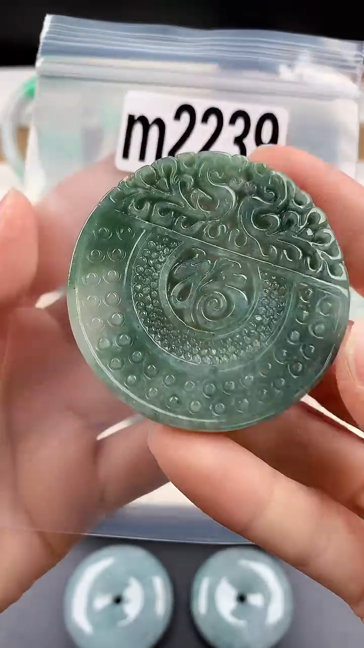 颈饰未镶嵌翡翠天然翡翠吊坠挂件