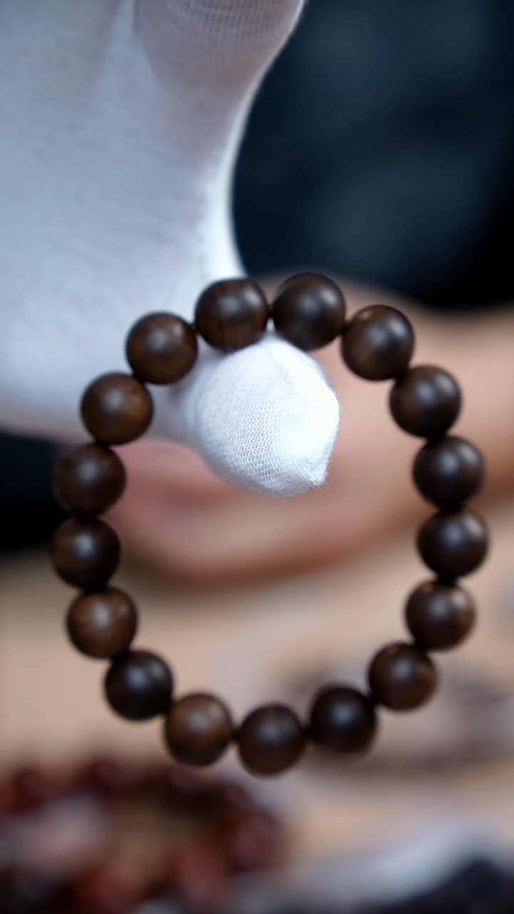 【闪购商品】阴沉木无事牌老山檀迈索尔12MM圆珠单圈阴沉级别