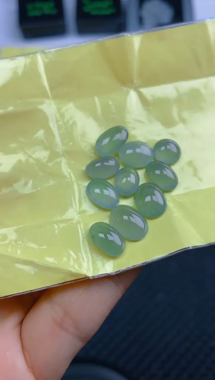 定制翡翠未镶嵌天然翡翠蛋面28