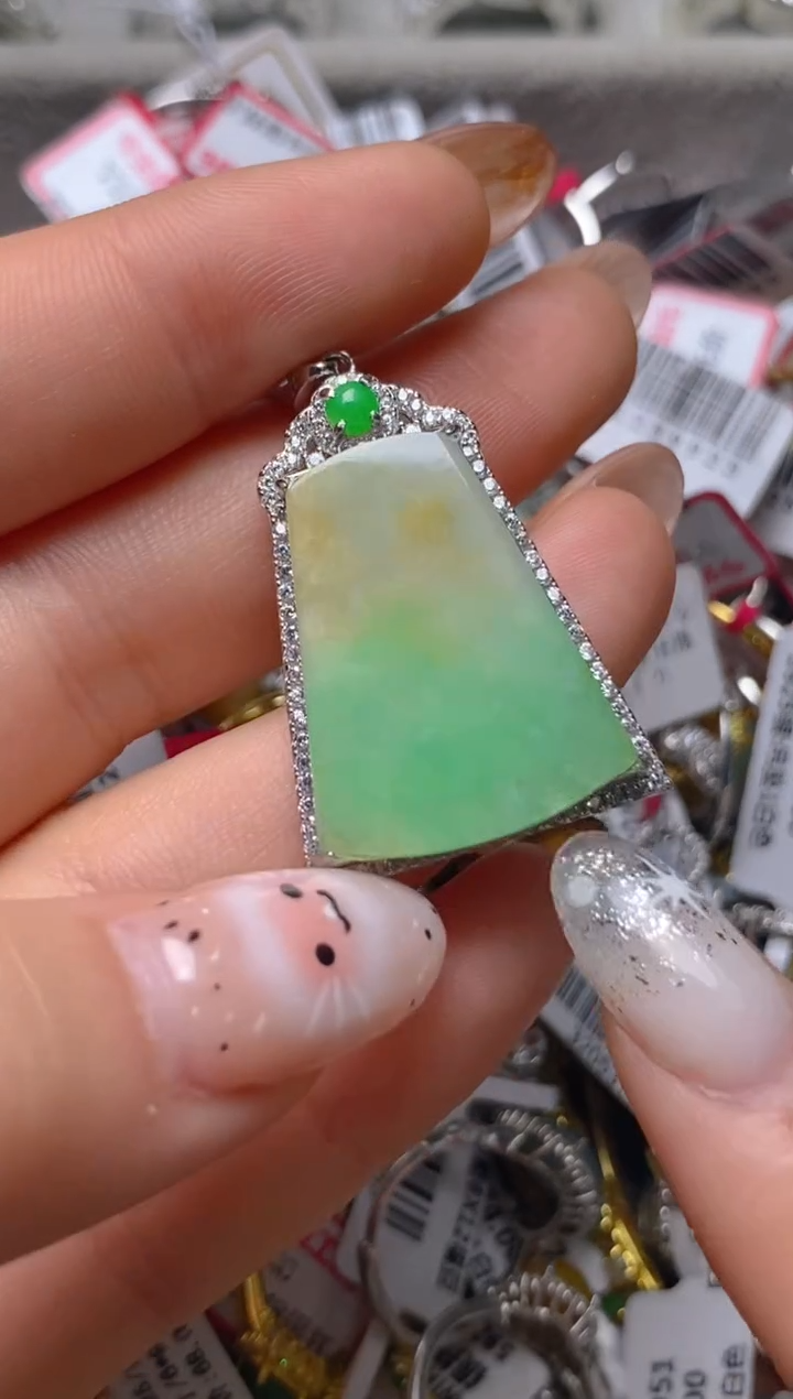 银S925镶嵌戒指翡翠雯百内无证书
