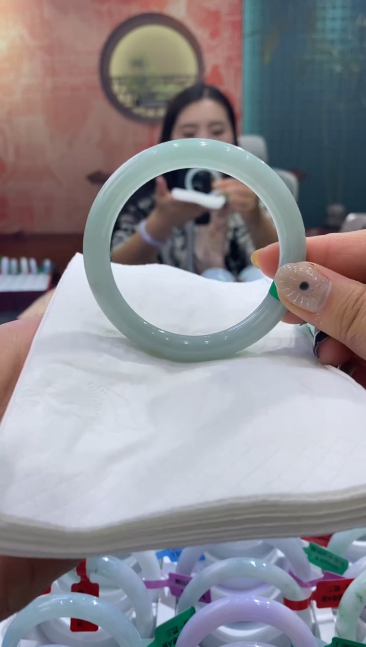 未镶嵌手镯翡翠多人00010971